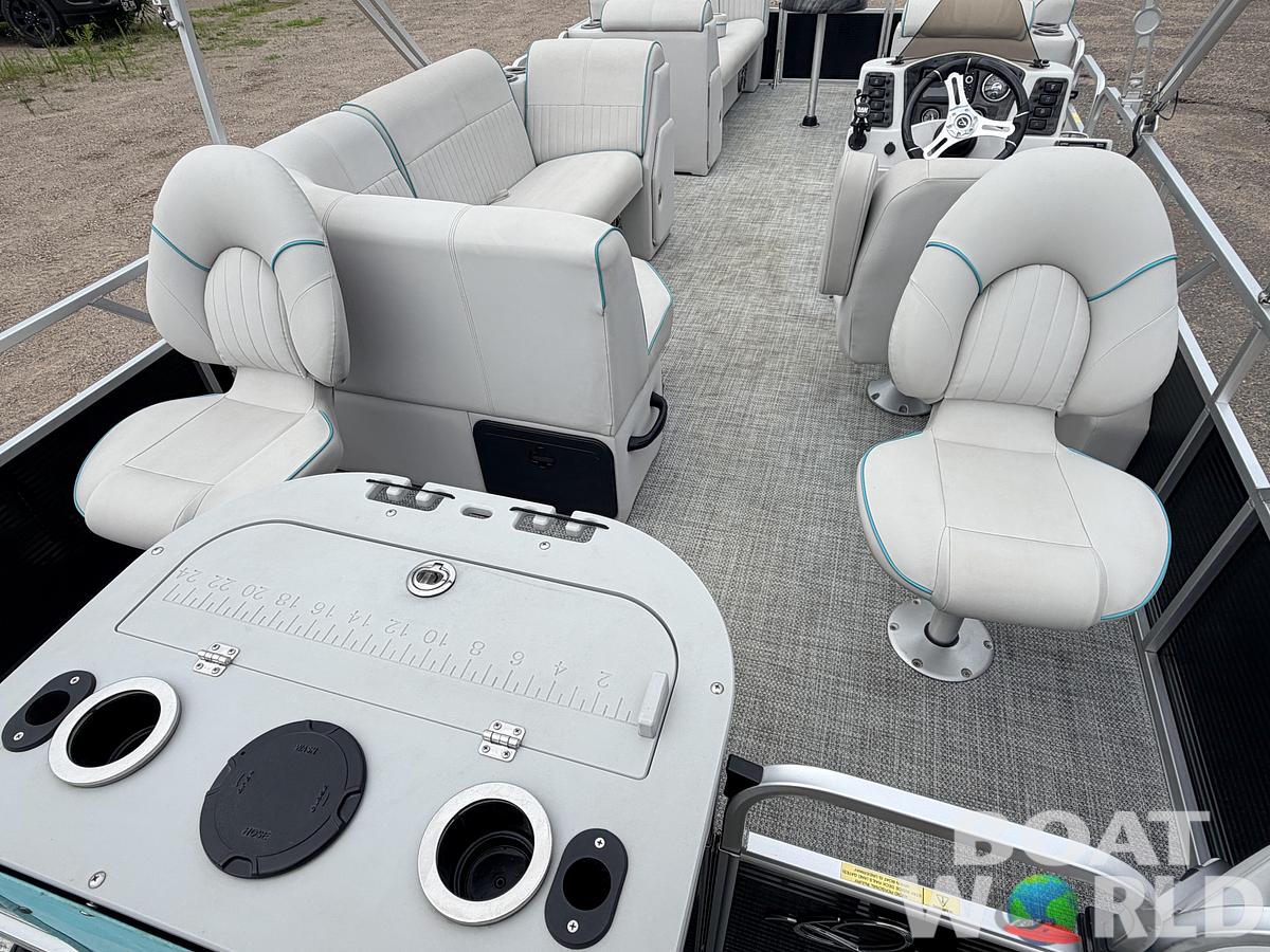 Used 2019 Qwest 822 LS Tritoon & 150HP Honda 4Stroke -$29,995