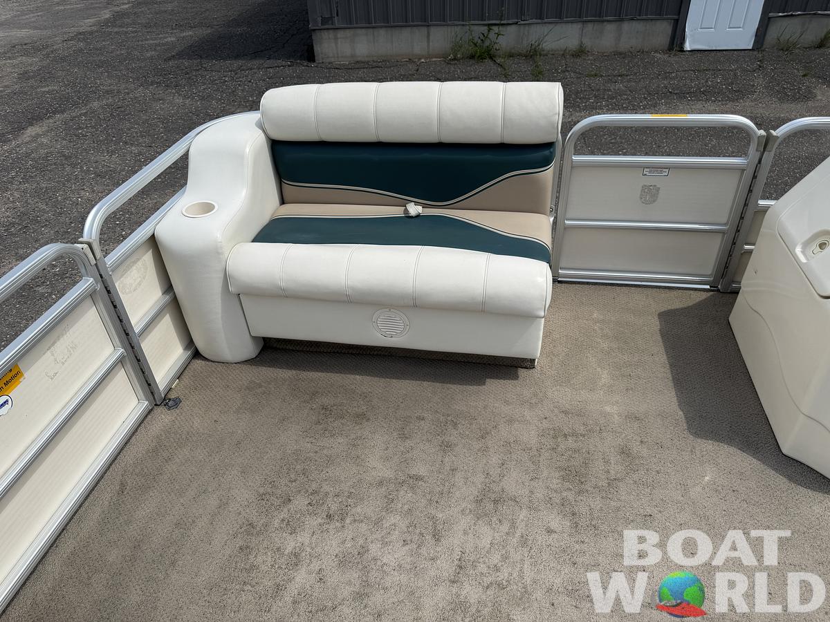 Used 2004 Sweetwater 2222 DF Pontoon WITH SEA LEGS