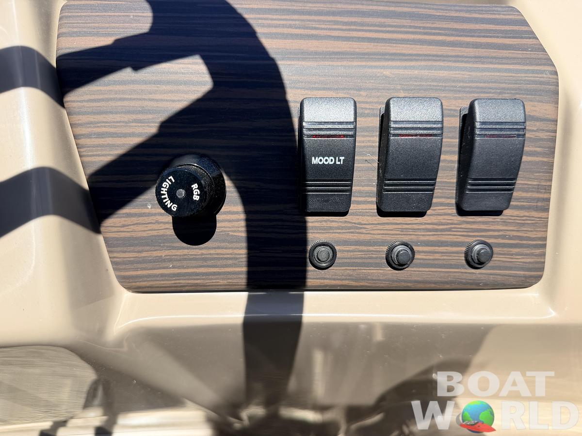 Used 2023 Bennington 20 SX Cruise & 90HP Yamaha 4Stroke - $31,995