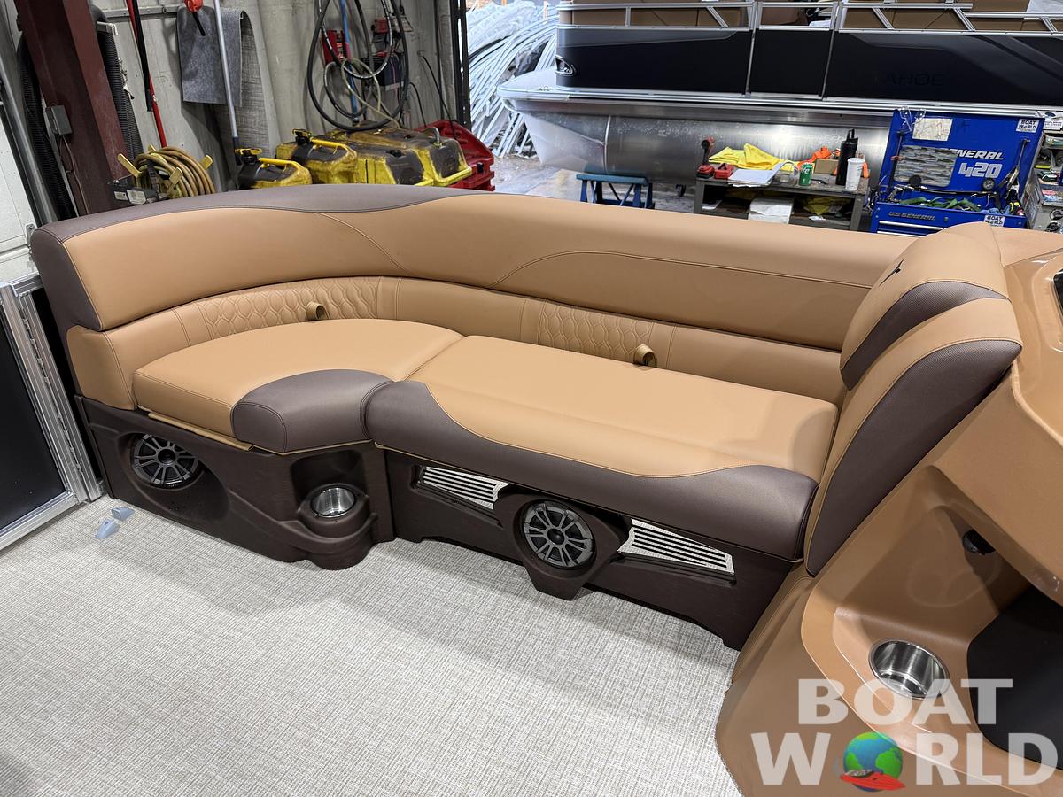 2027 Tahoe LTZ 2385 VRB SE Swingback Pontoon $42995