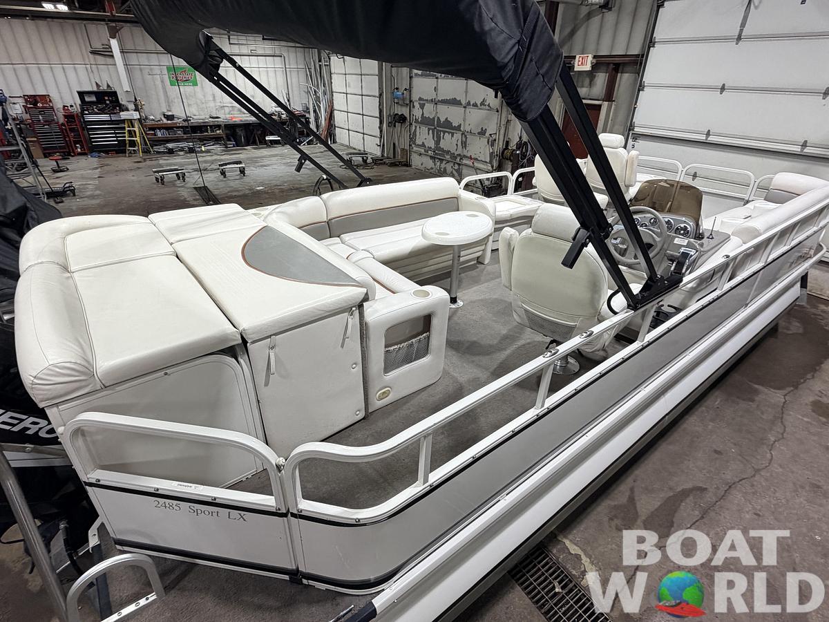 Used 2006 Crestliner 2485 Sport LX Pontoon