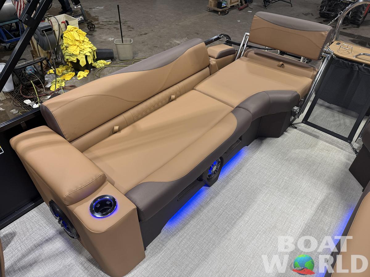 2027 Tahoe LTZ 300HP QLS 2585 Tritoon $71,995