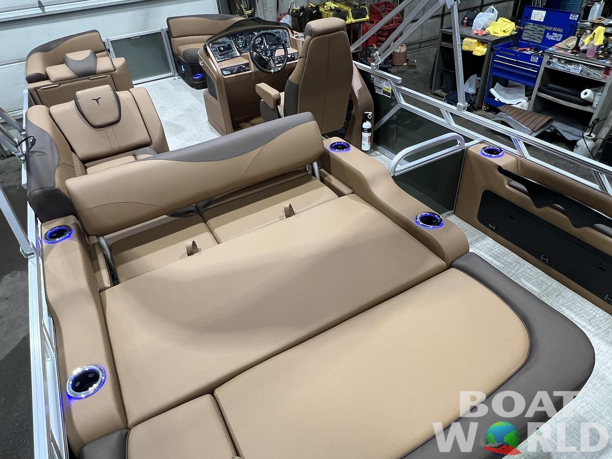 2026 Tahoe Pontoons LTZ 2385 Swingback (VRB) Tritoon