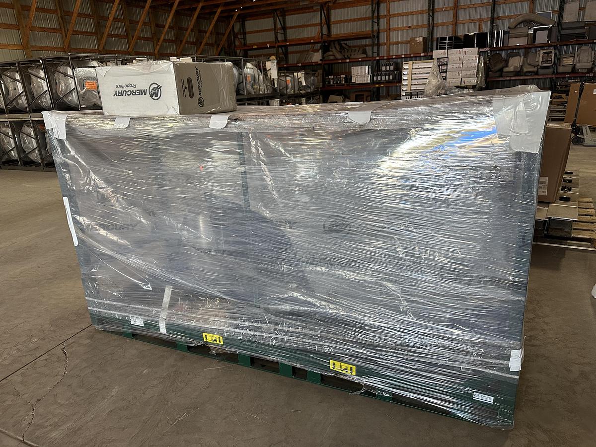 2025 Tahoe Pontoons Grand Tahoe 2585 Quad Lounge Windshield Tritoon & Mercury 400HP V10