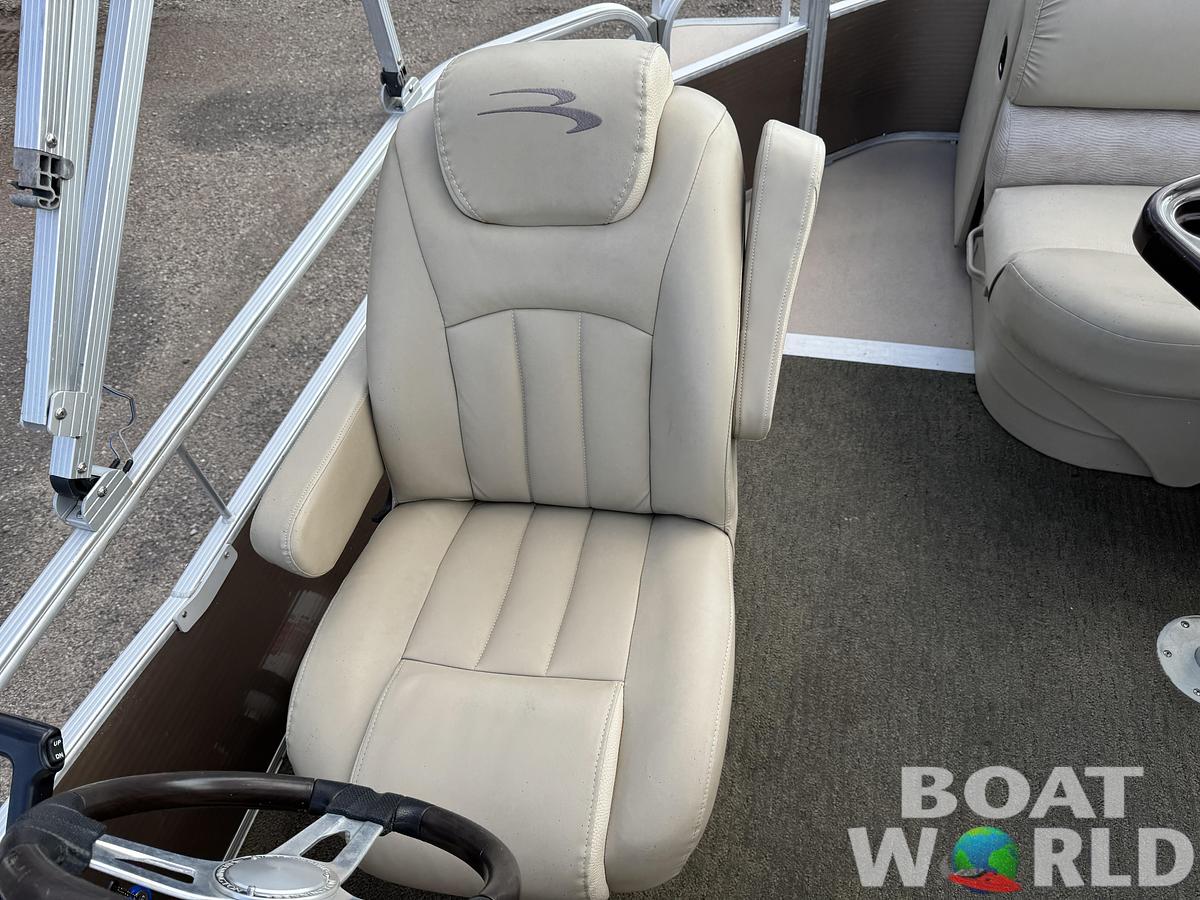 Used 2014 Bennington 22 SLX Pontoon