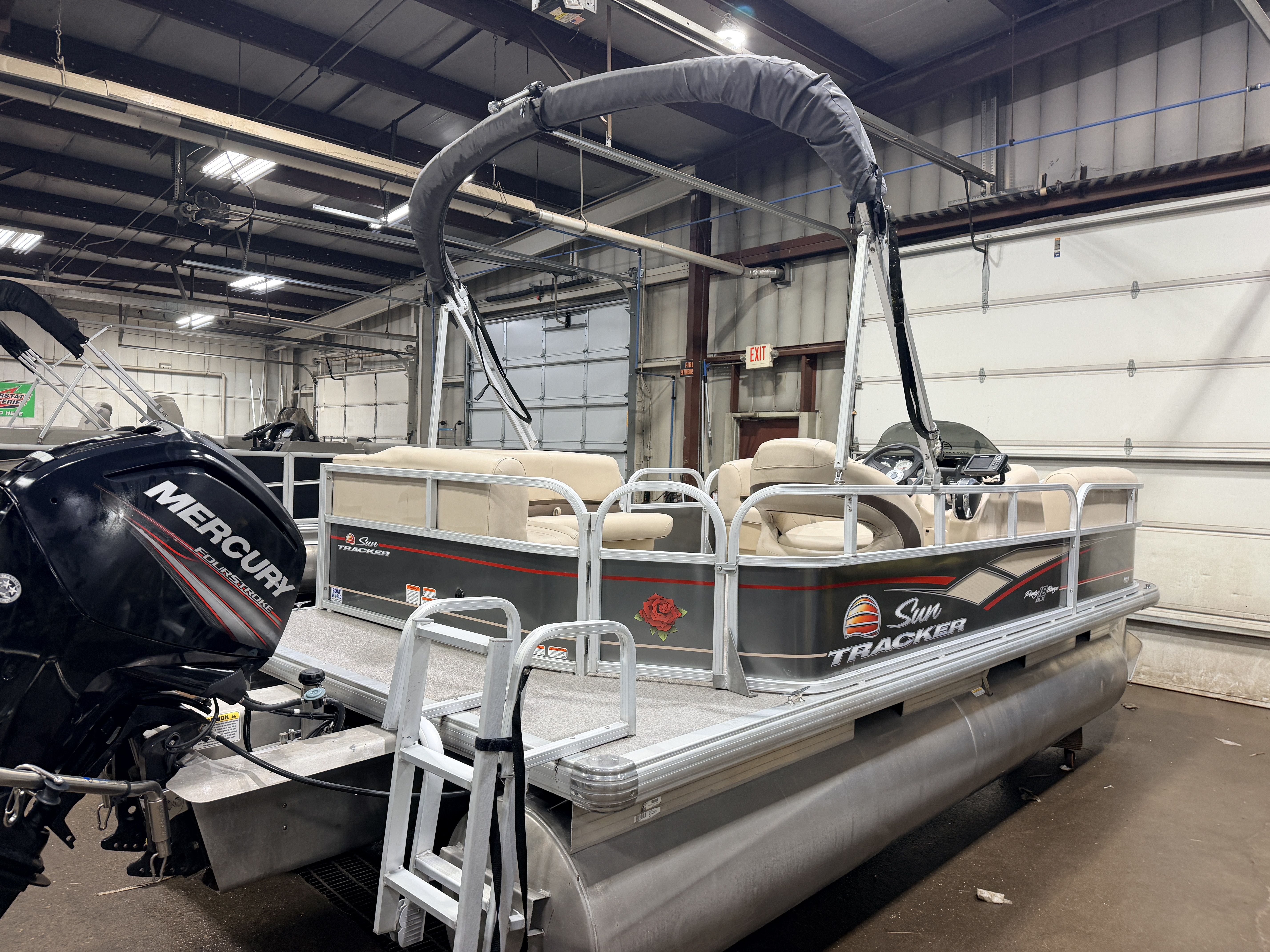 Used 2019 Sun Tracker Party Barge 18 DLX & 75HP Mercury 4Stroke -$21,995
