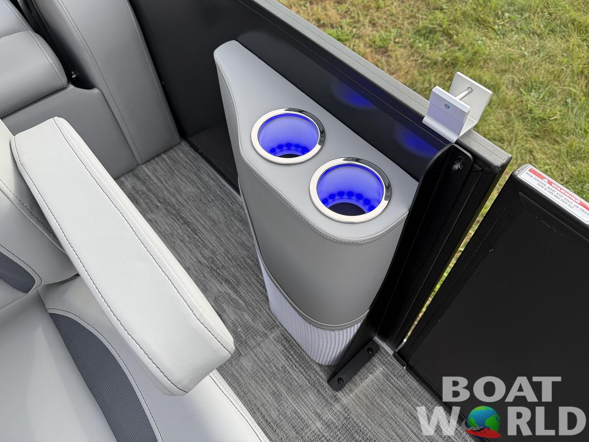 2026 Bentley Pontoons Legacy 200 Swingback Pontoon