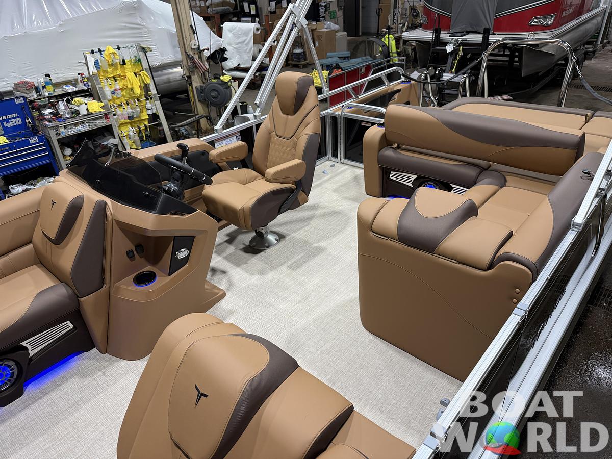 2027 Tahoe LTZ 2385 VRB SE Swingback Pontoon $41995
