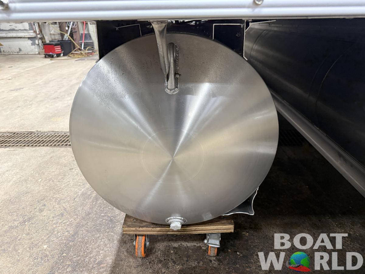 2026 Tahoe LTZ VRB Swingback Tritoon & Honda $51995