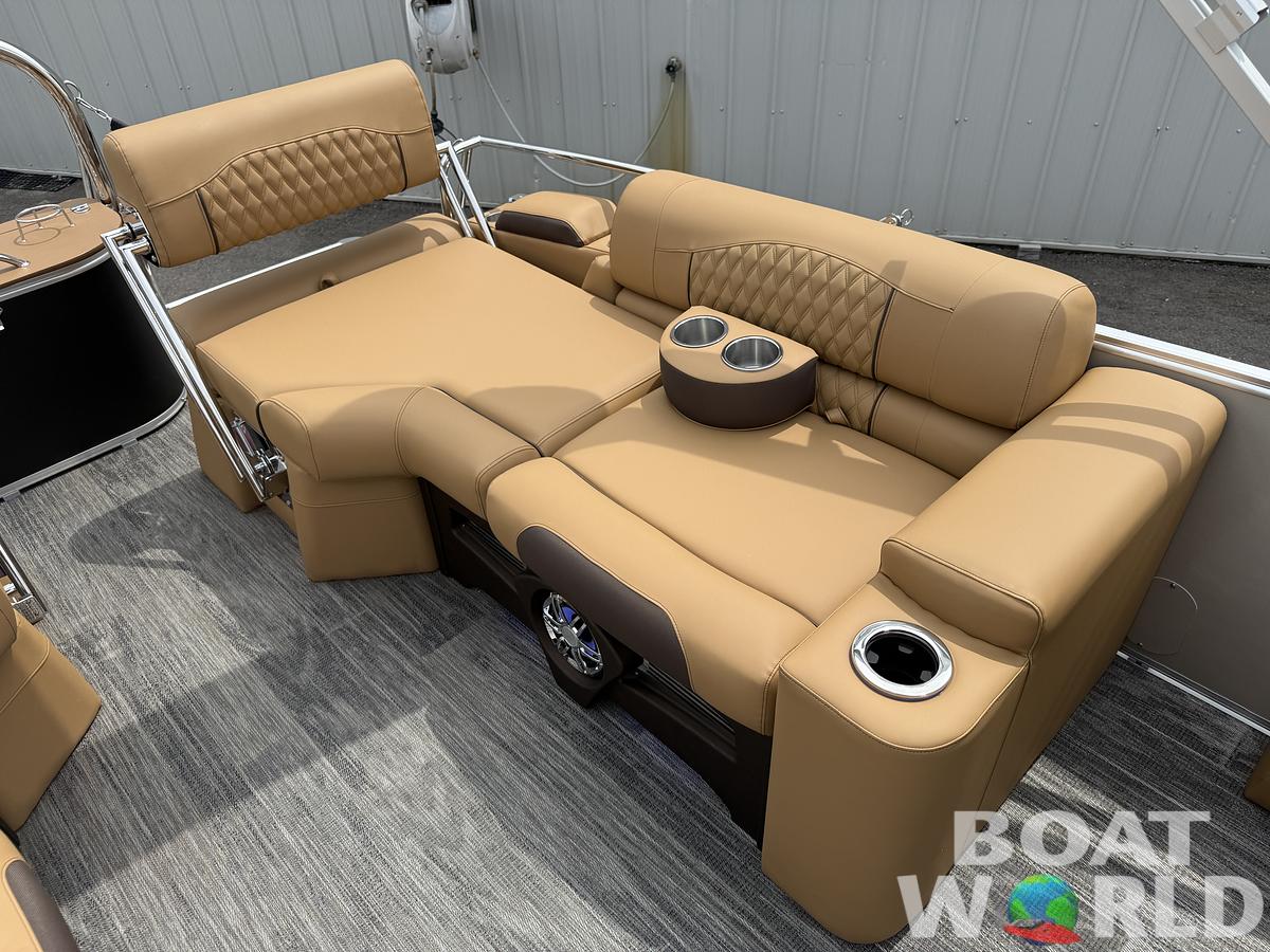 2025 Tahoe Pontoons Cascade 2385 Quad Lounge Shift Tritoon & Honda 4-Stroke EFI