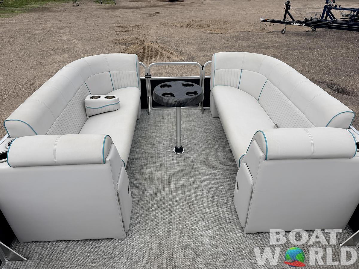 Used 2019 Qwest 822 LS Tritoon & 150HP Honda 4Stroke -$29,995