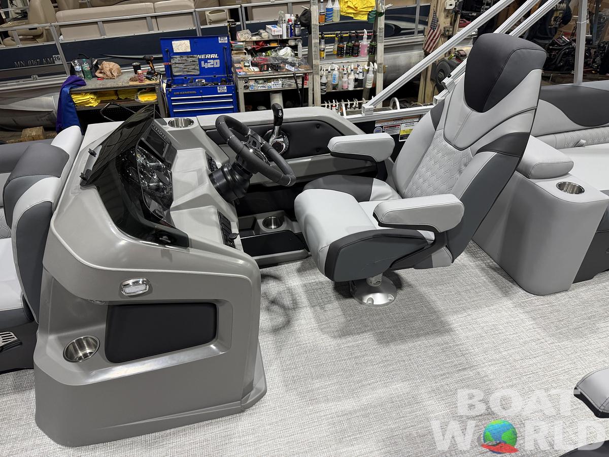 2026 Tahoe Pontoons LTZ 2385 Quad Lounge Shift SS 