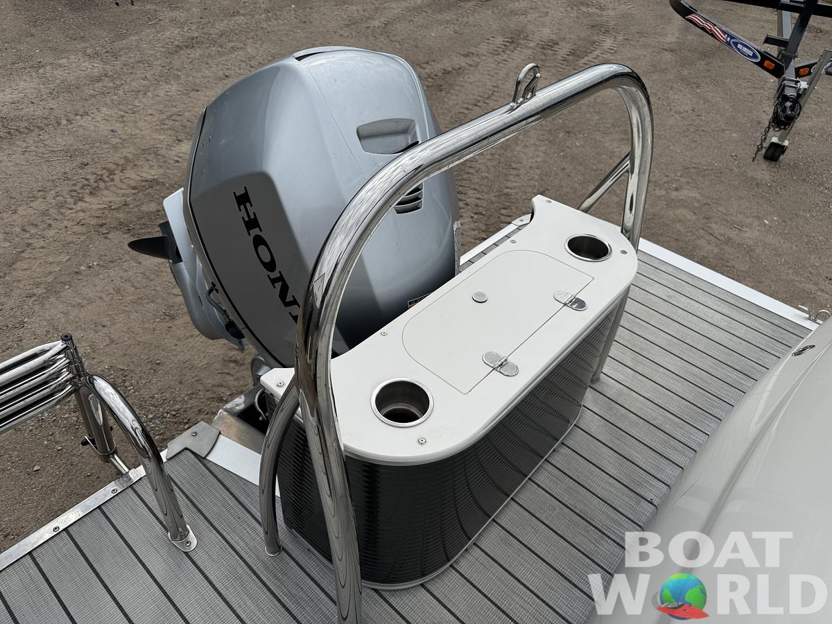 Used 2019 Tahoe Cascade 2385 RJ Pontoon