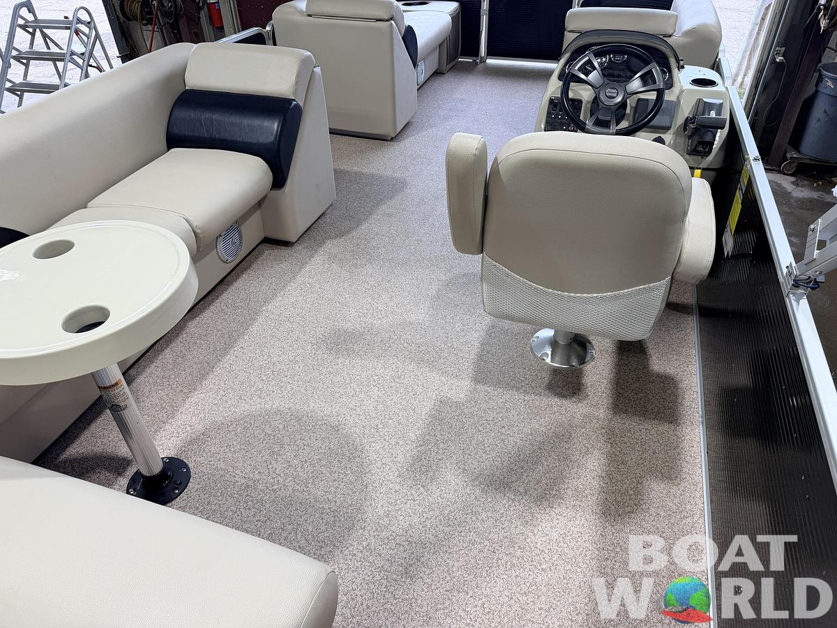 Used 2016 Weeres 220 Cadet Cruise & 90HP Evinrude ETec -17,995