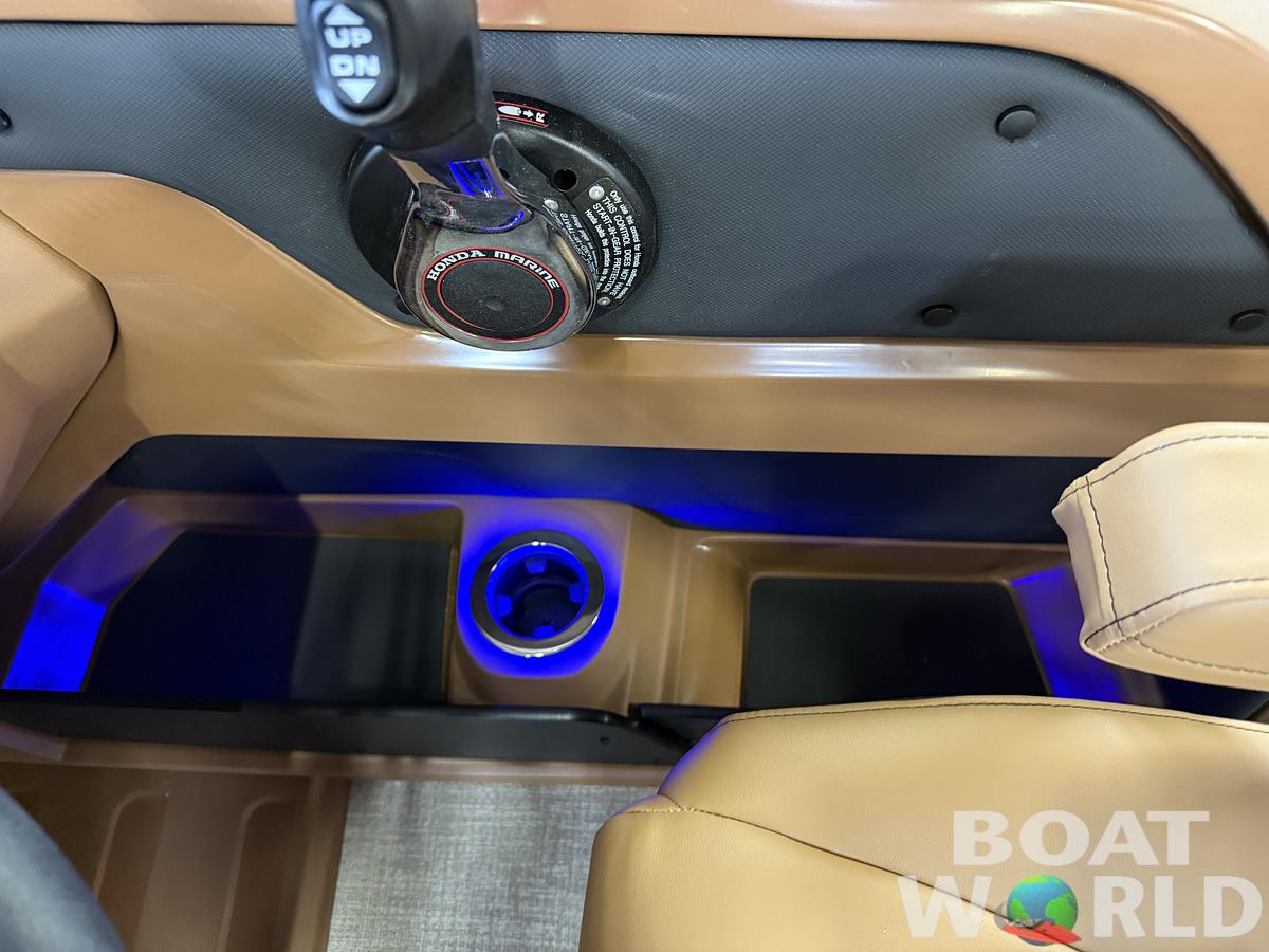 2025 Tahoe Pontoons LTZ 2385 Quad Lounge Shift Flip Tritoon & Honda 4-Stroke EFI