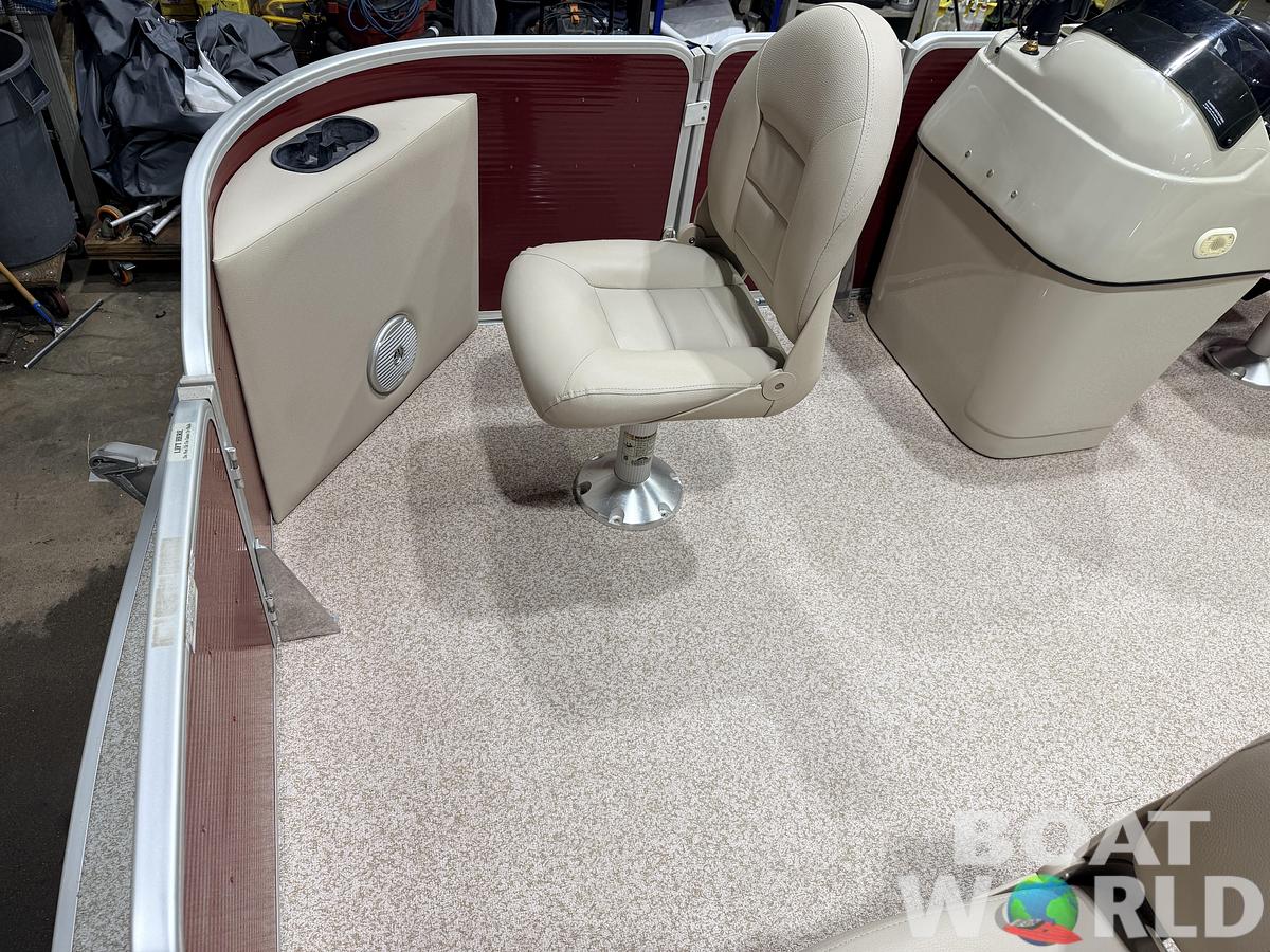 Used 2016 Weeres 200 Allure Fish Pontoon