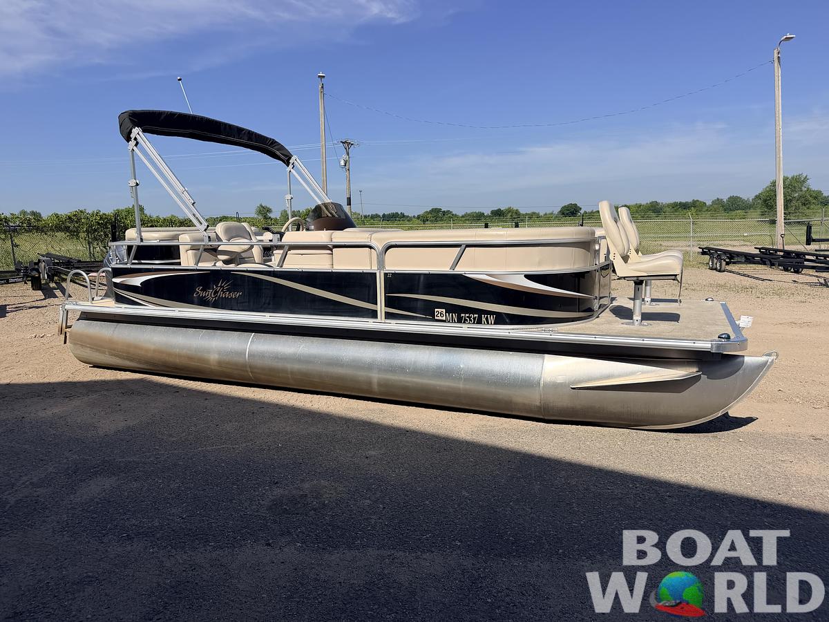 Used 2012 SunChaser 22 Fish 'N Cruise & 50HP Yamaha 4Stroke -$17,995
