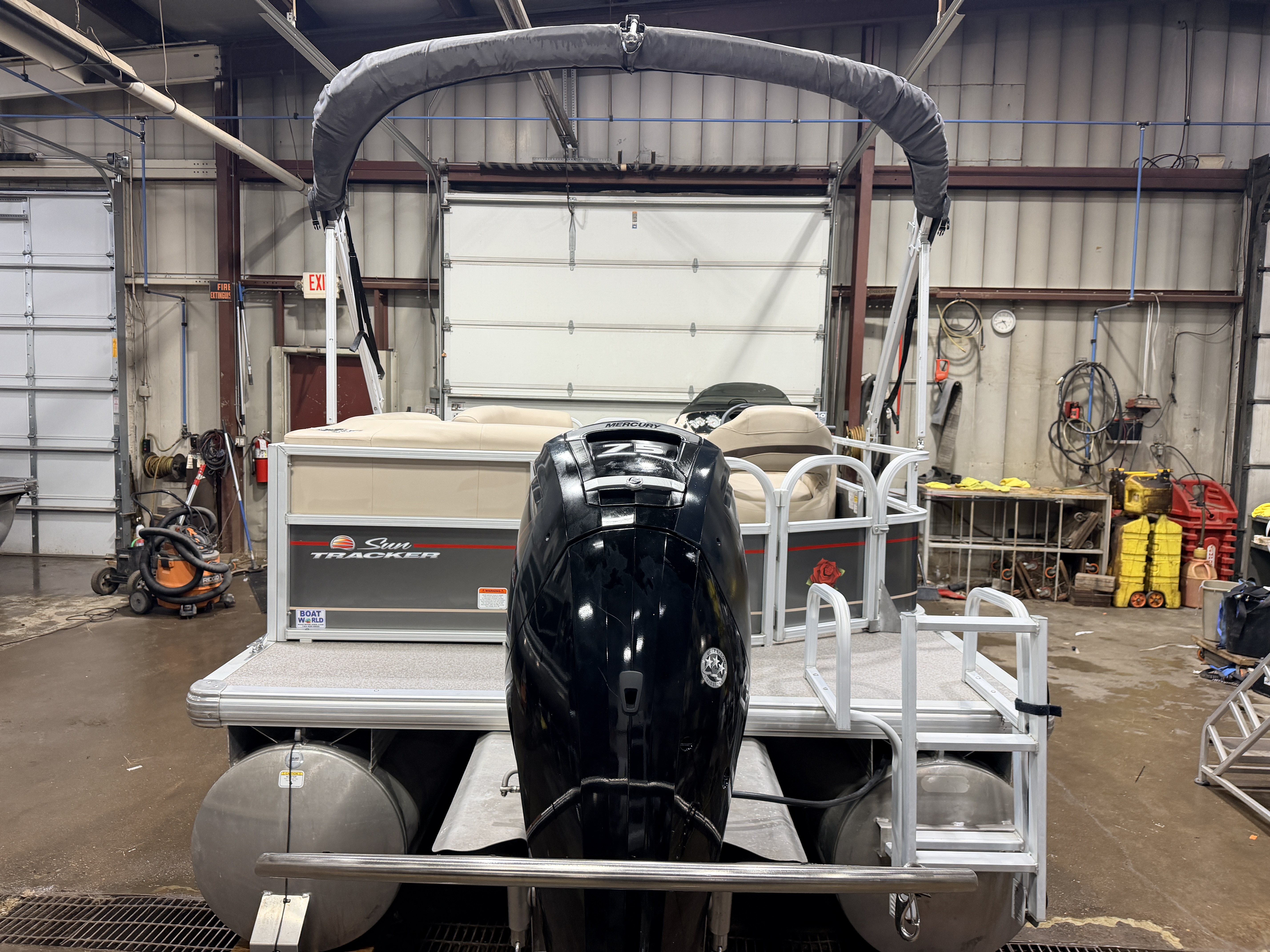 Used 2019 Sun Tracker Party Barge 18 DLX & 75HP Mercury 4Stroke -$21,995