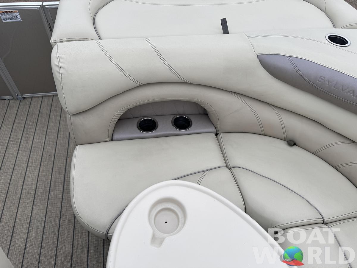 Used 2018 Sylvan Mirage 820 Cruise