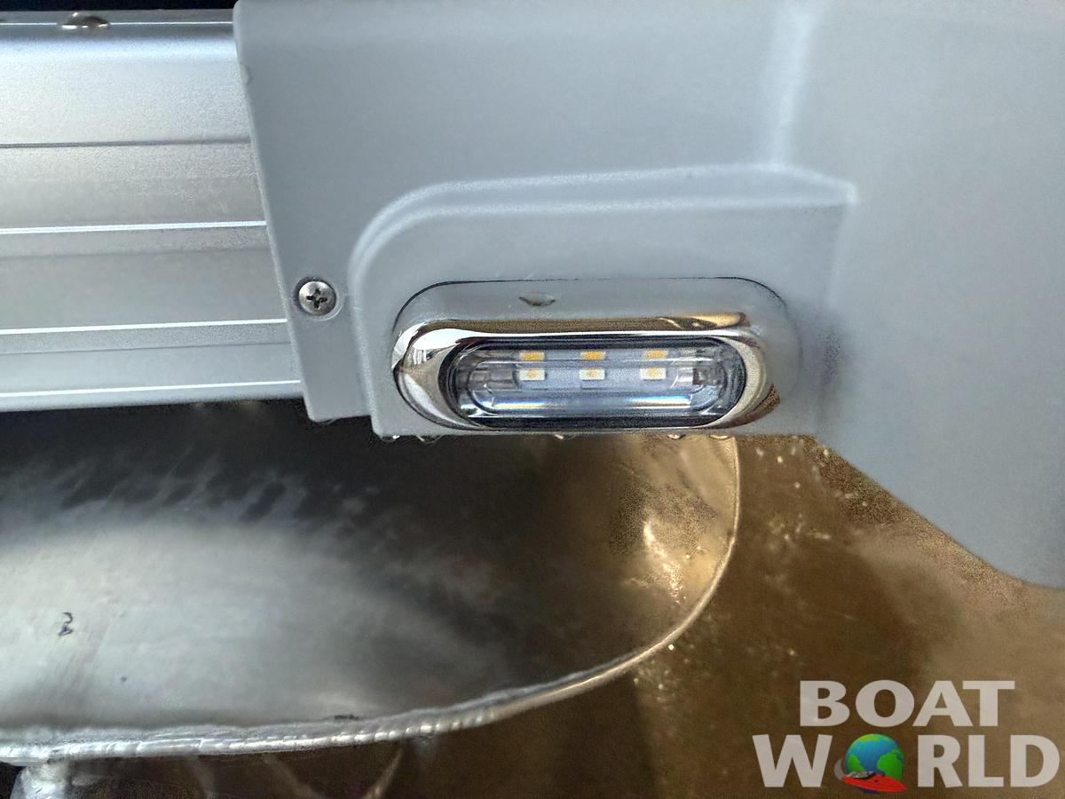 2026 Princecraft Vectra 23 RL SS Swingback Tritoon