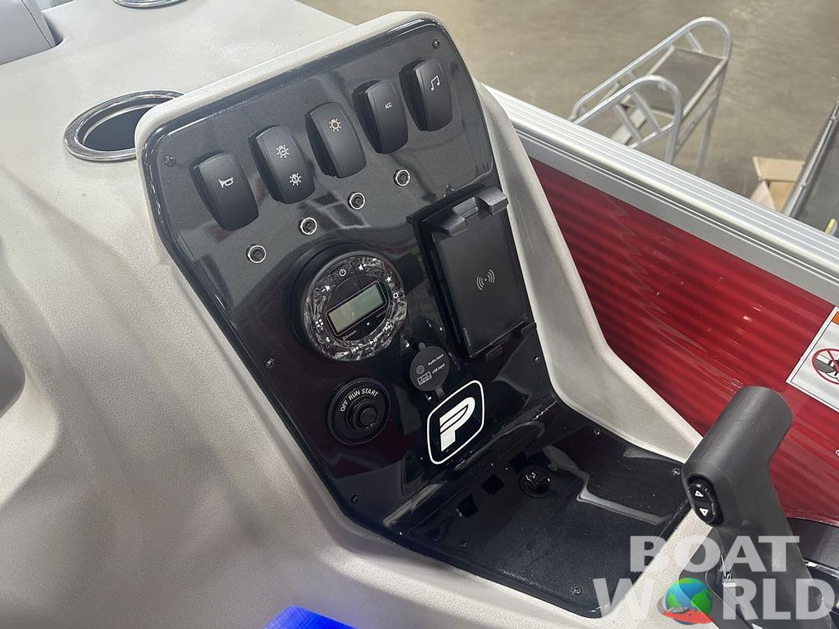 2025 Princecraft Vectra 23 RL SS Swingback Pontoon & Mercury 4-Stroke EFI