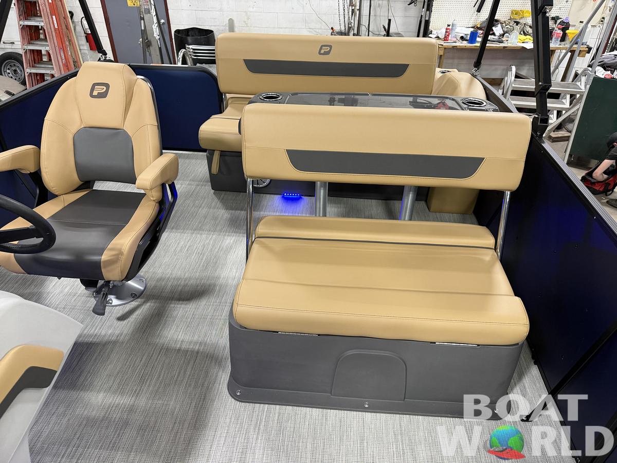 2027 Princecraft Vectra 21 RL Swingback Dinette $35495