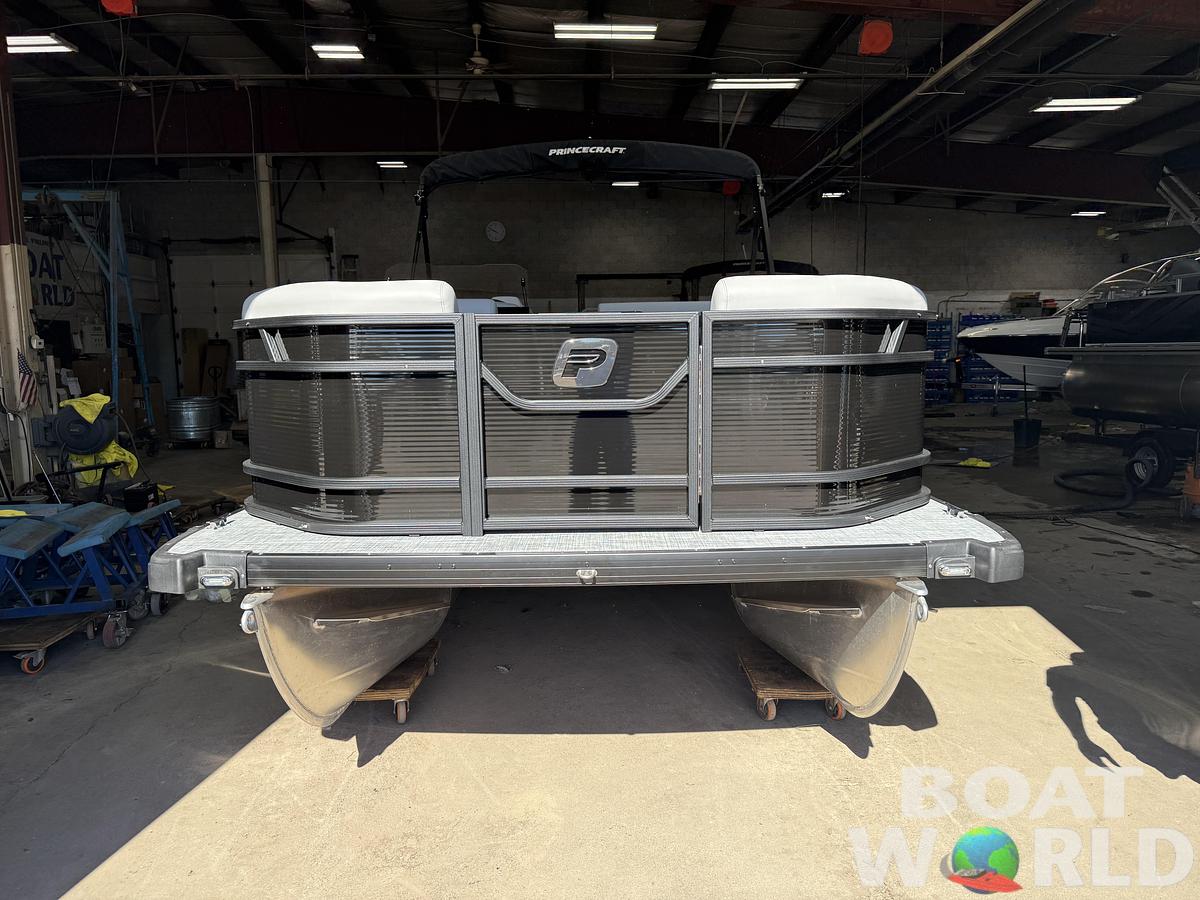 2026 Princecraft Vectra 21 RL Swingback Dinette $30995