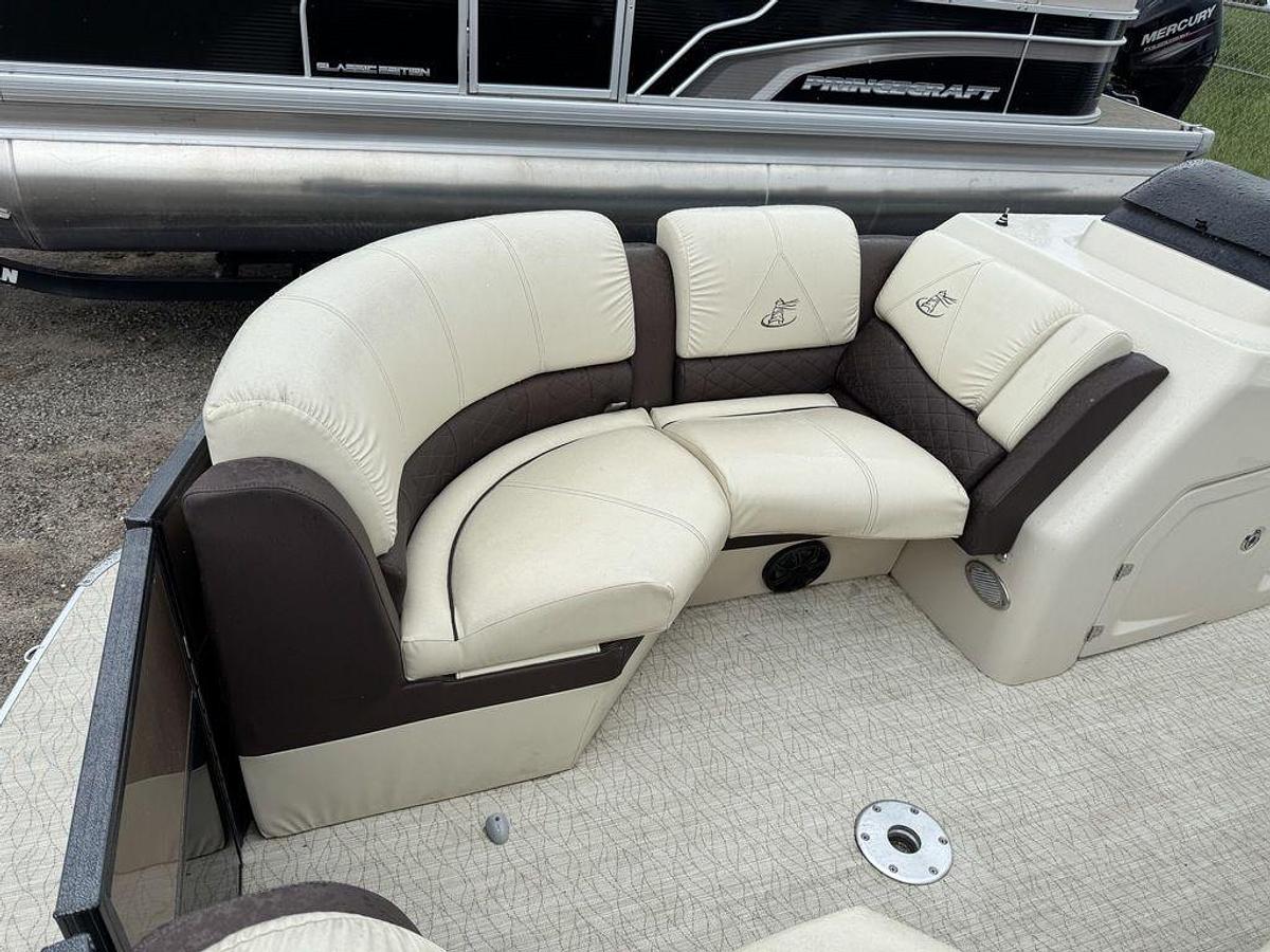 Used 2018 Misty Harbor Boats Skye SR S-2385SE Pontoon