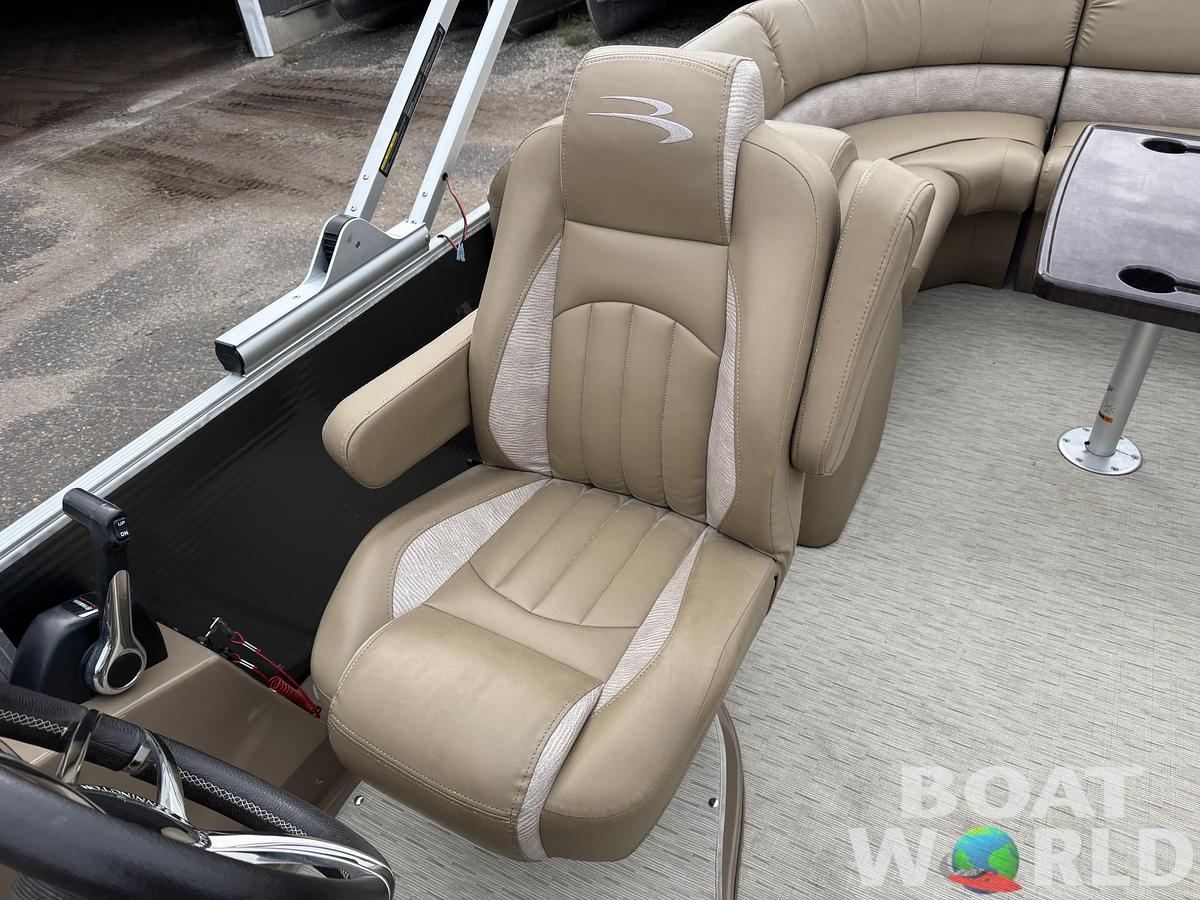Used 2016 Bennington 2250 GSR Pontoon