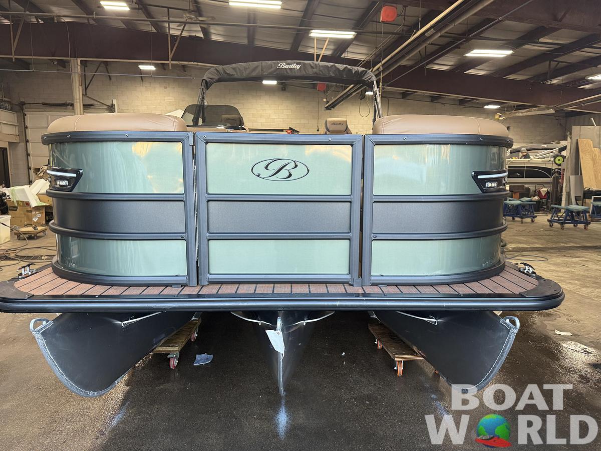 2026 Bentley Pontoons Elite 223 Admiral Quad Lounge Tritoon