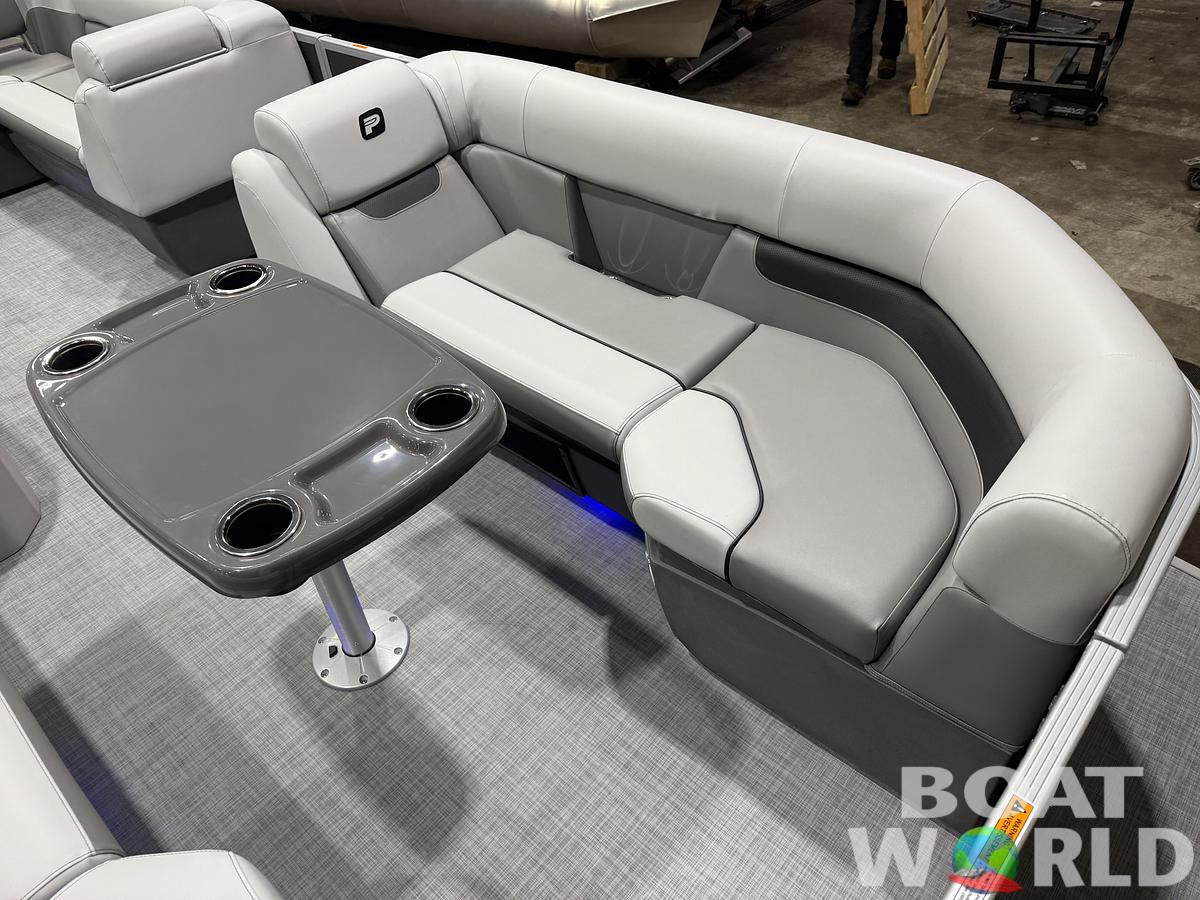 2026 Princecraft Vectra 23 RL Lounge Swingback Tritoon 