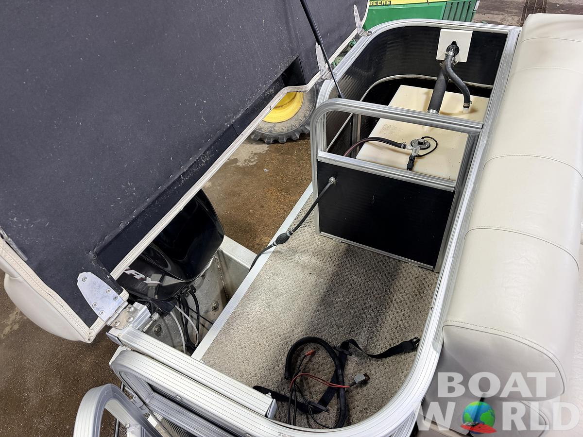 Used 2010 Starcraft StarDeck 8522 & 50HP Mercury 4Stroke -$14,995