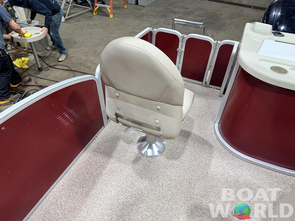 Used 2016 Weeres 200 Allure Fish Pontoon