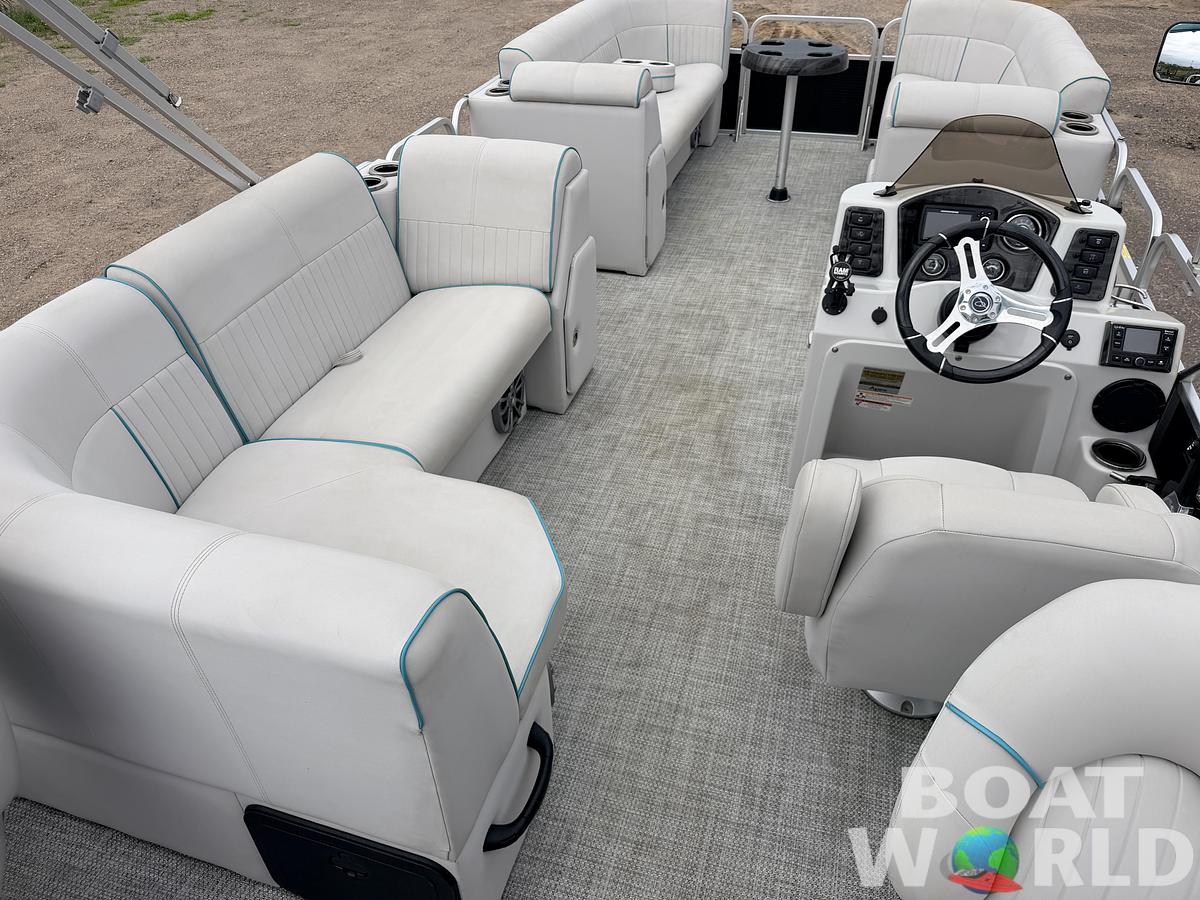 Used 2019 Qwest 822 LS Tritoon & 150HP Honda 4Stroke -$29,995