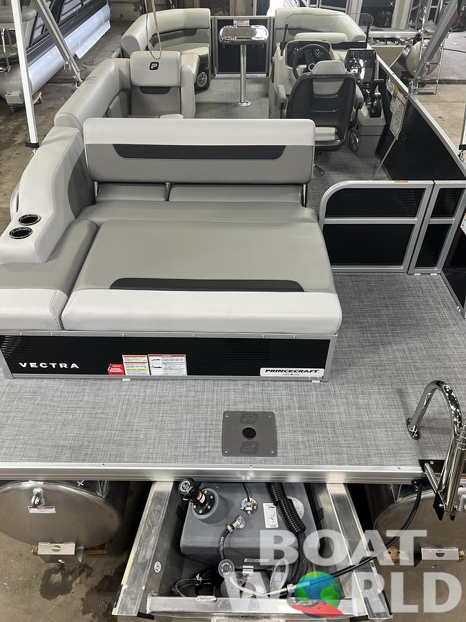 2026 Princecraft Vectra 21 RL Swingback Lounge Pontoon & Mercury 4-Stroke EFI