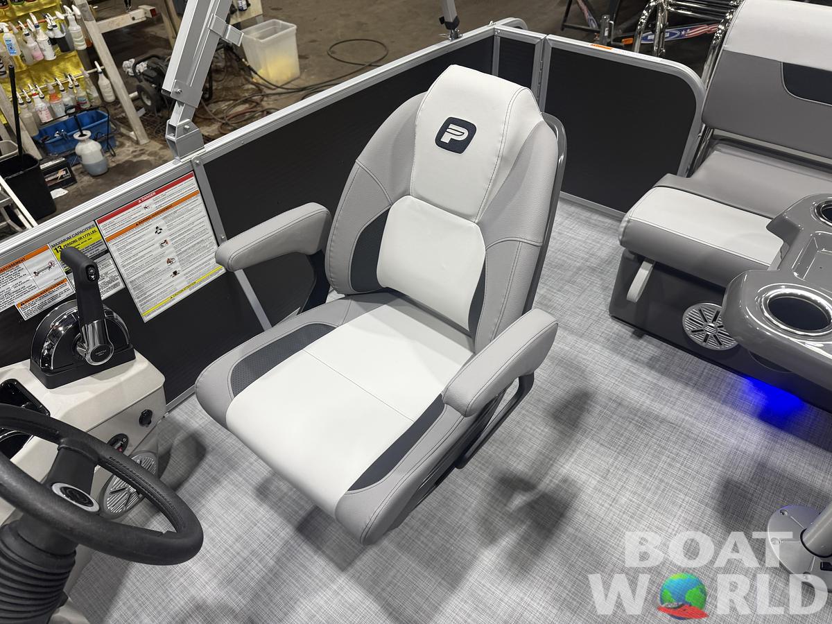 2026 Princecraft Vectra 23 RL SS Swingback Tritoon