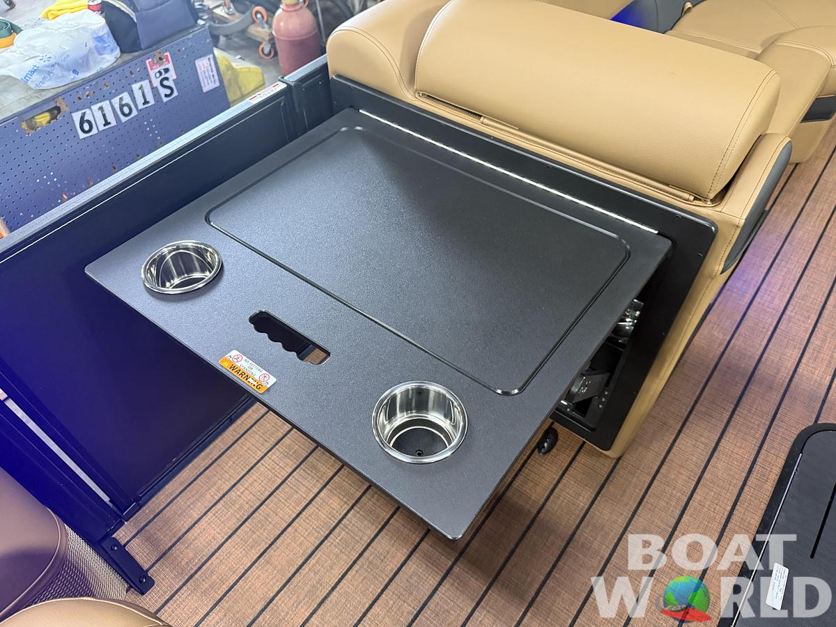 2026 Bentley Pontoons Elite 223 Swingback Tritoon