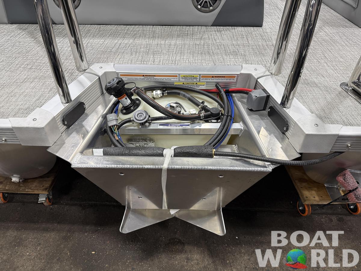 2026 Tahoe Pontoons LTZ 2385 Cruise Rear Bench (CRB)