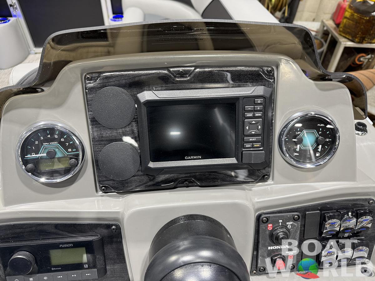 2026 Tahoe Pontoons Sport 2385 Swingback (VRB) Tritoon 