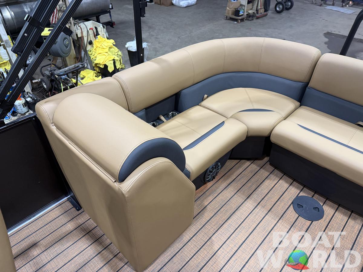 2027 Bentley Legacy 220 Navigator Quad Lounge Pontoon $43995