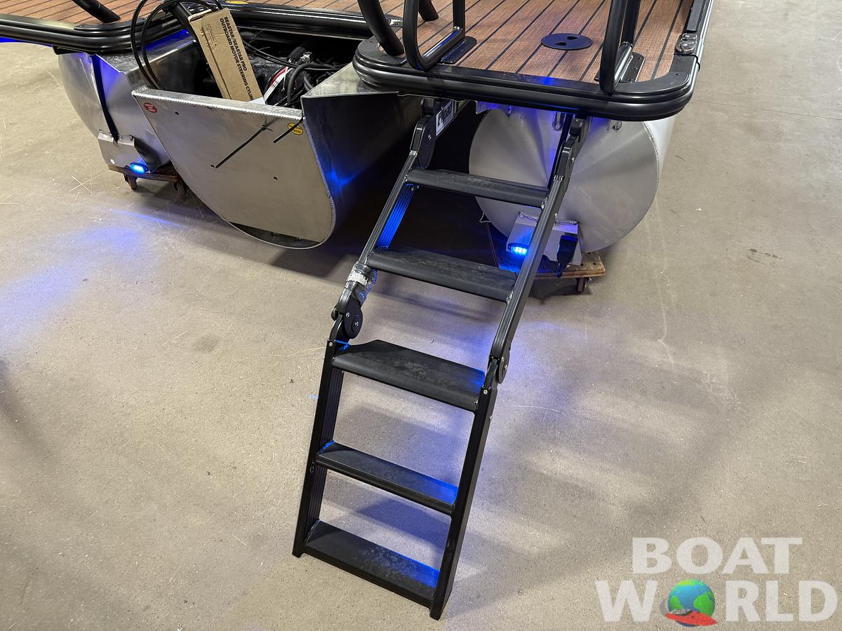 2026 Bentley Pontoons Elite 223 Admiral Quad Lounge Tritoon