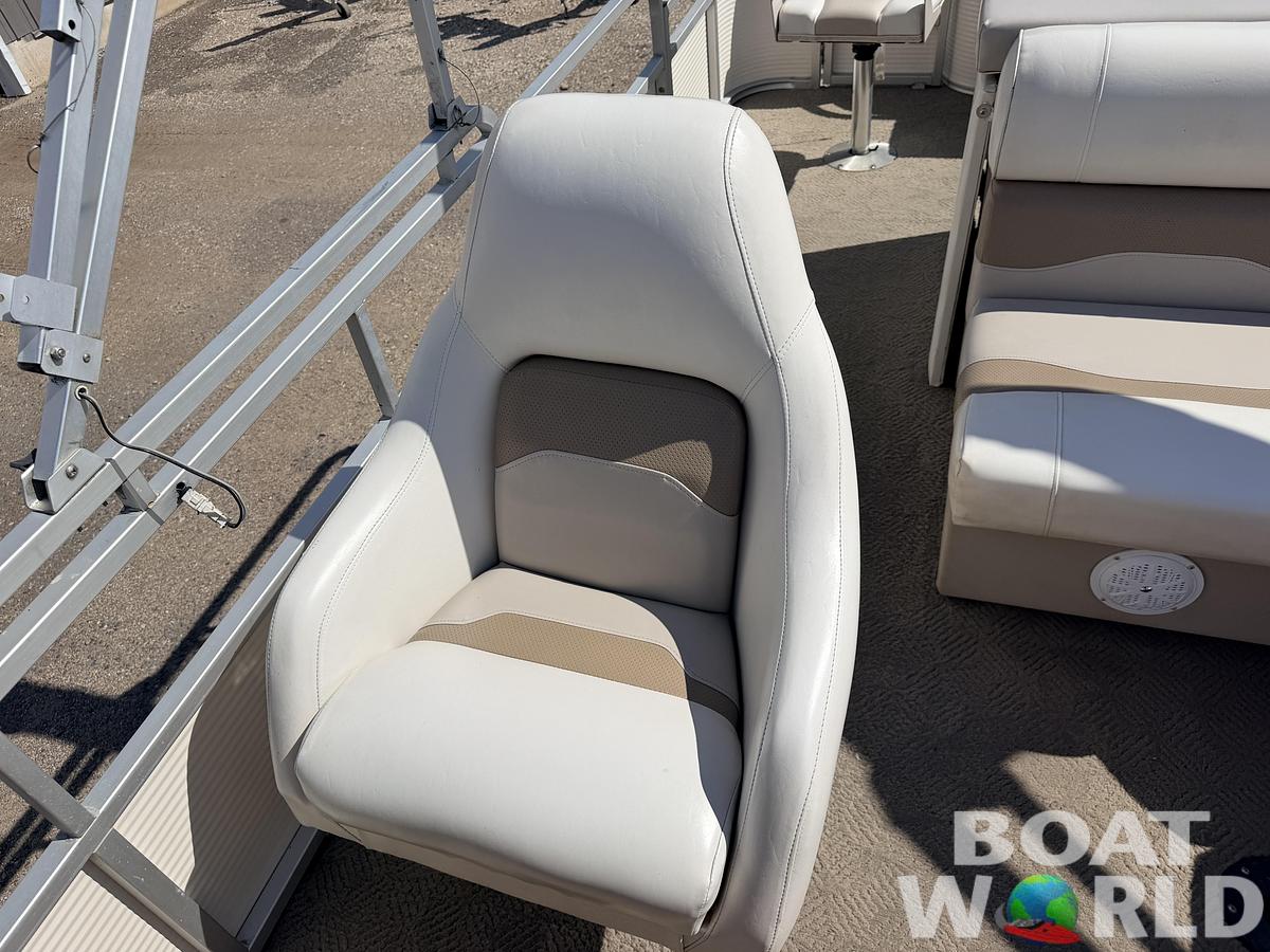 Used 2002 Northwoods 2223 Escapade & 40HP Mercury Bigfoot 4Stroke -$13,995