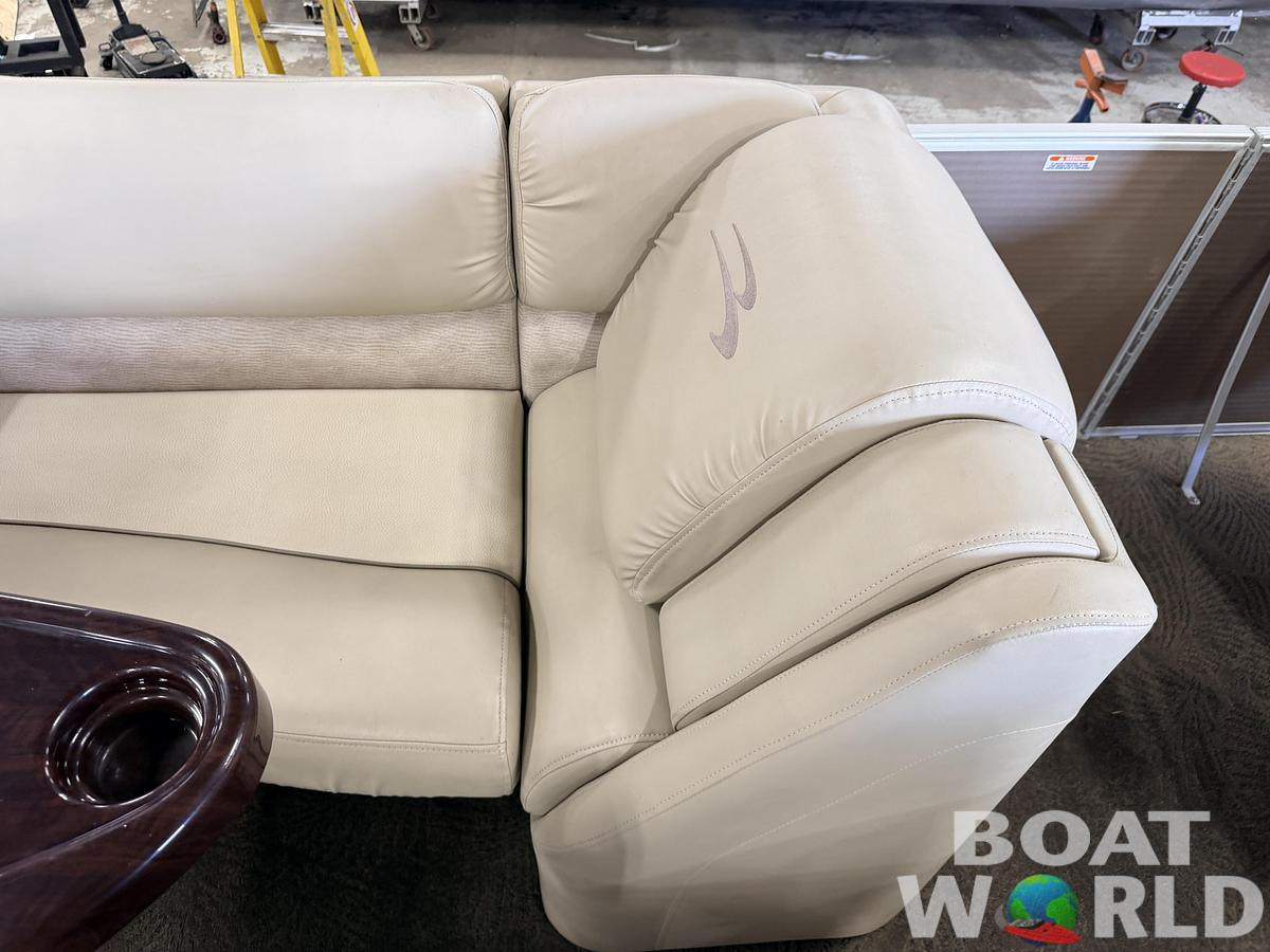 Used 2014 Bennington 2375RL & 70HP Yamaha 4Stroke - $21,995