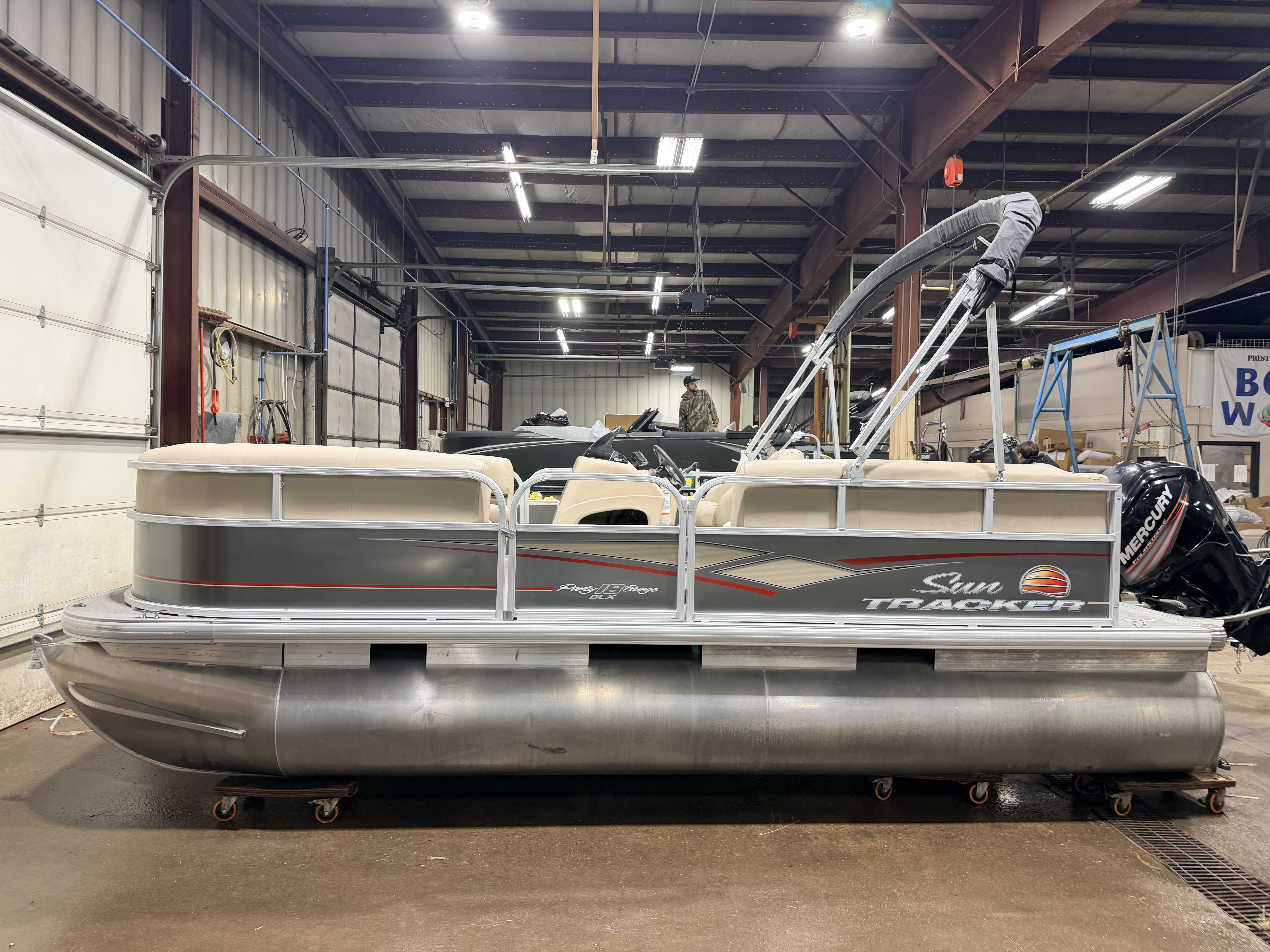 Used 2019 Sun Tracker Party Barge 18 DLX & 75HP Mercury 4Stroke -$21,995