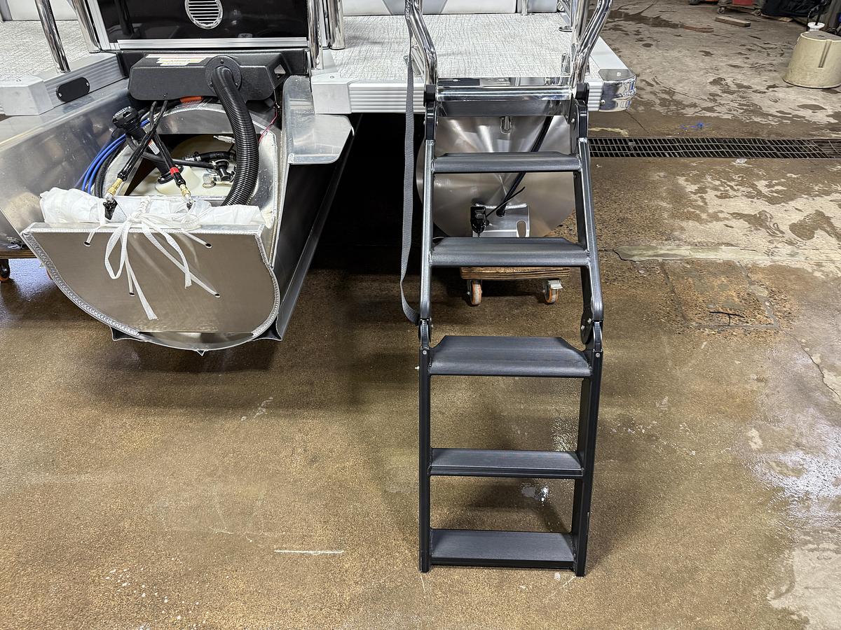 2025 Tahoe Pontoons Cascade 2385 Quad Lounge Shift Tritoon & 225HP 4-Stroke