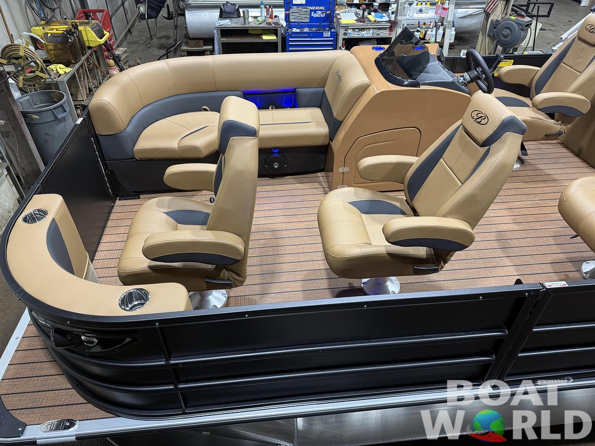 2026 Bentley Legacy 220 Navigator DL Quad Lounge $42995