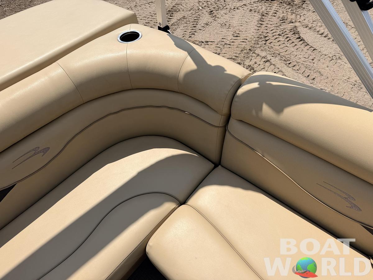 Used 2017 Bennington 208 SL & 50HP Yamaha 4Stroke -$24,995