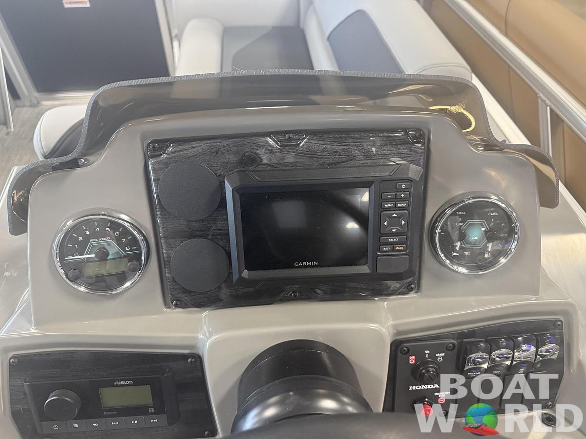 2027 Tahoe Sport VRB 2180 Swingback & 4-Stroke $33995