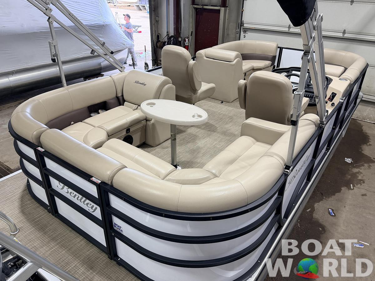 Used 2022 Bentley Pontoons Legacy 200 Navigator Quad Lounge & 100HP Honda 4Stroke -$34,995