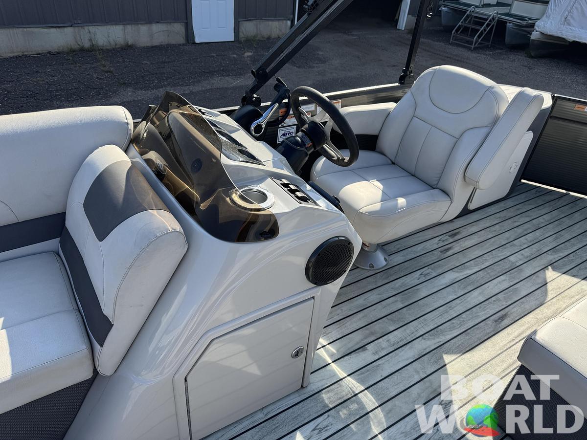 Used 2017 Crest  200 Pontoon with 115HP Yamaha Fourstroke EFI